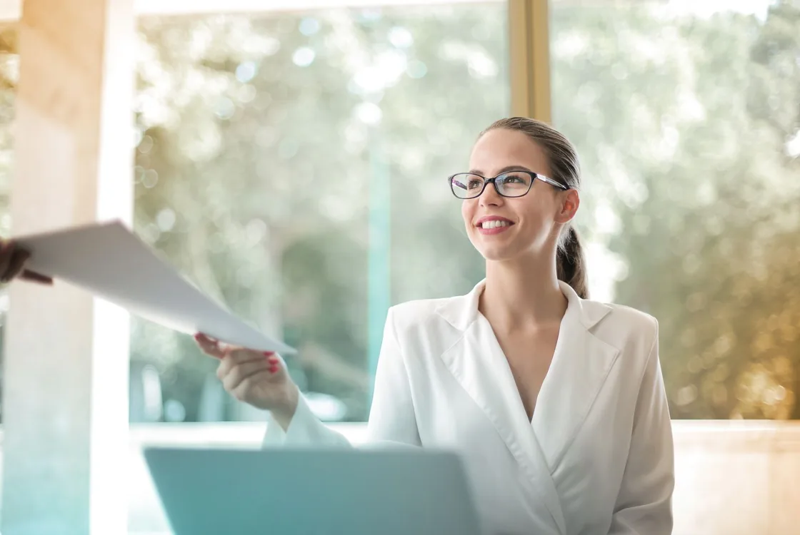 Conseillere etudiant un dossier de financement, vocabulaire anglais du credit et de la conformite